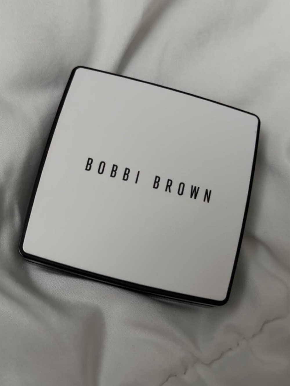 Bobbi Brown Vitamin Enriched Pressed Powder in Peach